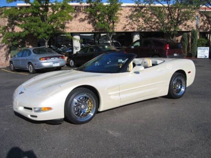 Thumbnail Photo undefined for 2002 Chevrolet Corvette Convertible